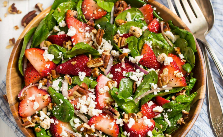 Spinach Strawberry Salad with Balsamic Vinegar